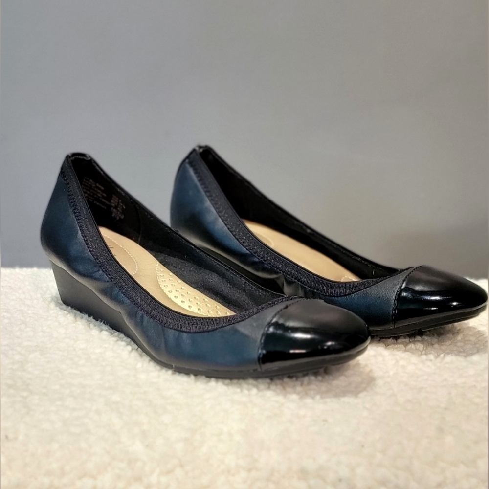 Dexflex Comfort Soft Black Womens,Wedge
